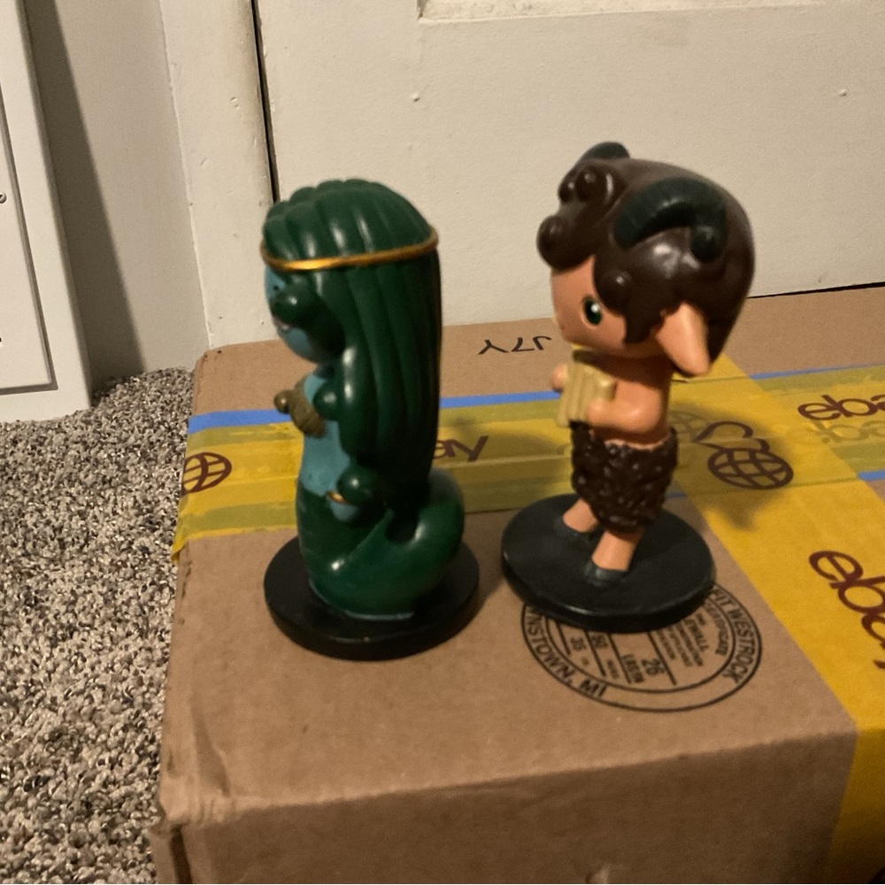 Summit Collection Figurines - Picture 5 of 6